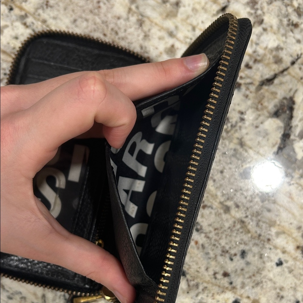 Marc Jacob’s Wallet - Picture 7 of 7